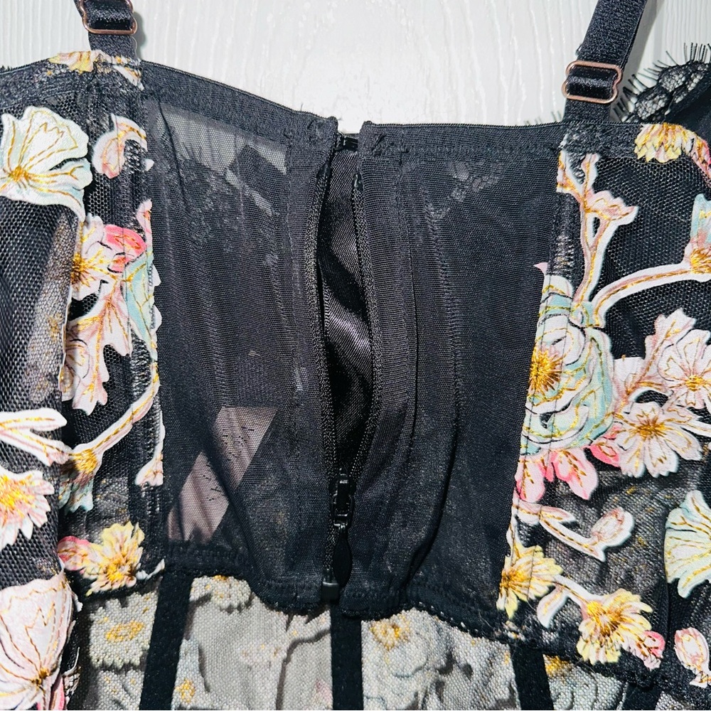 (SOLD) - Picture 4 of 6